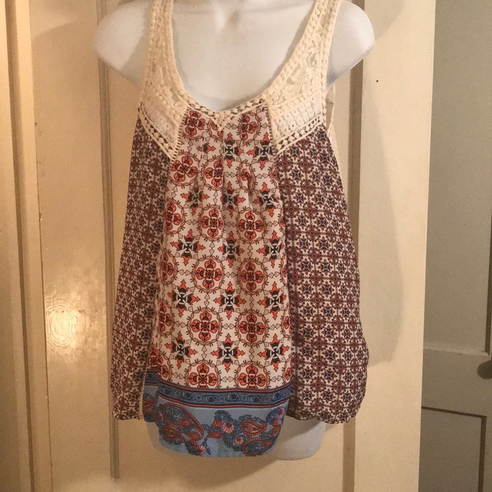 Flowers & lace tank top